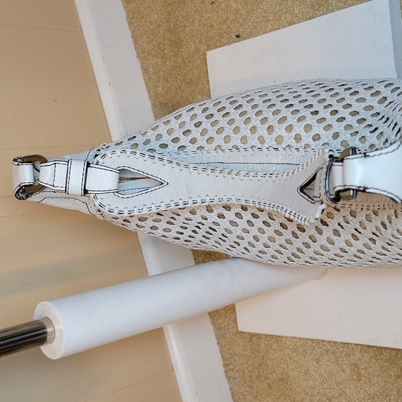 Cole Haan Off White Pebbled Leather Hobo Purse - Picture 6 of 11